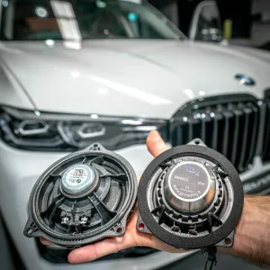 A new BMW sound system in all models from 2020 up, whether it is the basic version or the S0676 HiFi, it is no longer upgradeable with the conventional Plug ‘n Play solution MATCH UP 7BMW. That is because the new models are made a certain way which is commonly called as the RAM setup, (Radio-Amplifier Module). It means the OEM Amplifier is no longer removable as the head unit will not function without it.  New Setup:  MATCH UP 7DSP – PnP DSP amplifier STEG BM45C – Direct fit speakers in the front STEG BM8 –