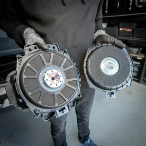 A new BMW sound system in all models from 2020 up, whether it is the basic version or the S0676 HiFi, it is no longer upgradeable with the conventional Plug ‘n Play solution MATCH UP 7BMW. That is because the new models are made a certain way which is commonly called as the RAM setup, (Radio-Amplifier Module). It means the OEM Amplifier is no longer removable as the head unit will not function without it.  New Setup:  MATCH UP 7DSP – PnP DSP amplifier STEG BM45C – Direct fit speakers in the front STEG BM8 –