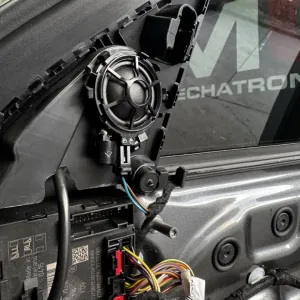 Audi Q3 2017 - Sound System  - Helix Ci3 8 inch