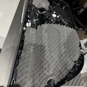 Porsche 911 sound system upgrade