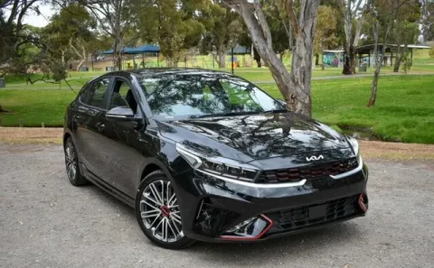Kia Cerato 2024 gt
